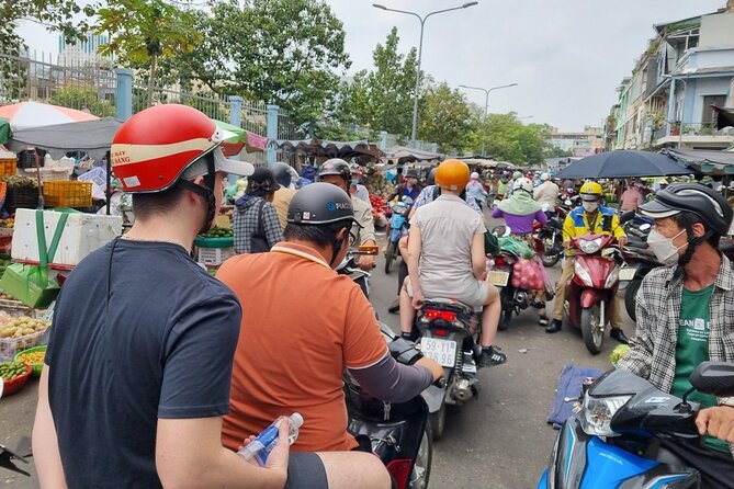 Saigon Private/Small Group Walking Food Tour with 13 Tastings - Meeting Point, Pickup, and a Smoother 6 PM Start
