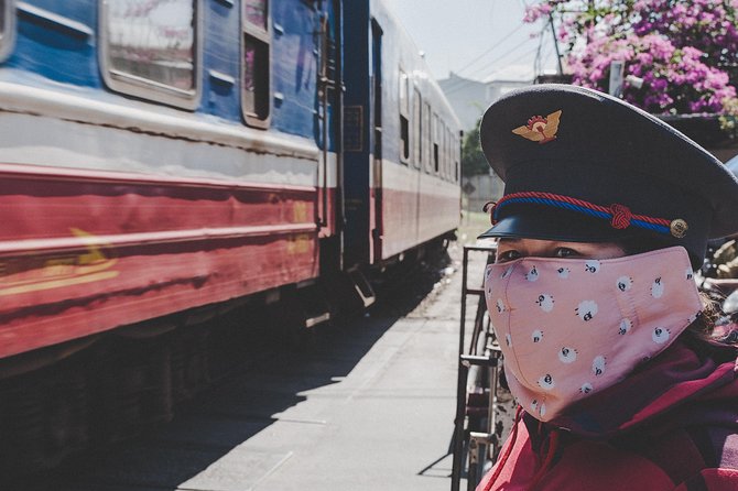 Saigon Railway Village Photo Tour - Saigon Railway Village along the tracks: how the picture story comes together