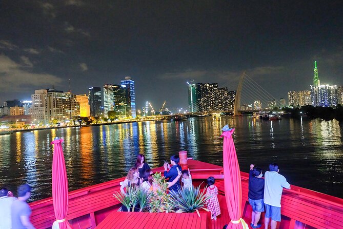 Saigon River Dinner Cruise: Buffet, Set Menu, Fine Dining (3hrs) - Live Music and Performances: Fun, But Not Always a Master Class