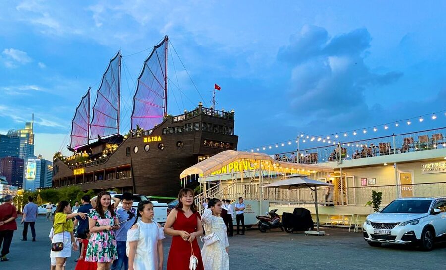 Saigon River Dinner on Cruise with Buffet and live music - FAQ