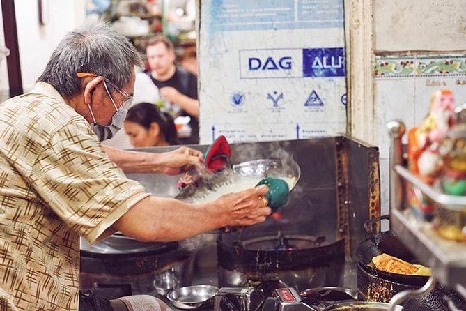 Saigon's Hidden Flavors - Private Street Food Walk with Local Students - The banh xeo moment: watching a sizzling pancake get made