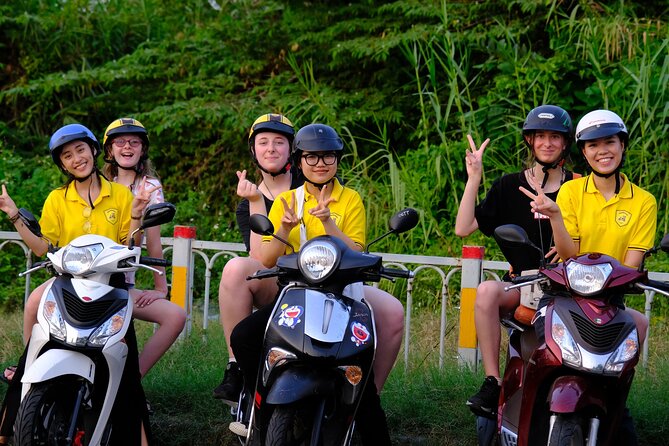 Saigon Sight & Food Tour By Day (Private Tour) - Street Eats on Motorbikes: How the Experience Works