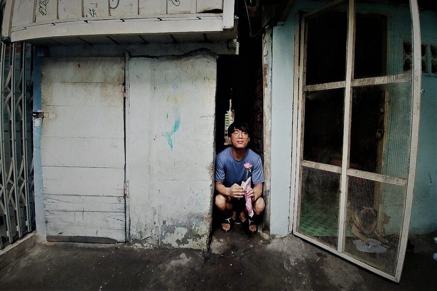 Saigon Slum Tour with Motorbike - From luxury streets to back-alley Saigon
