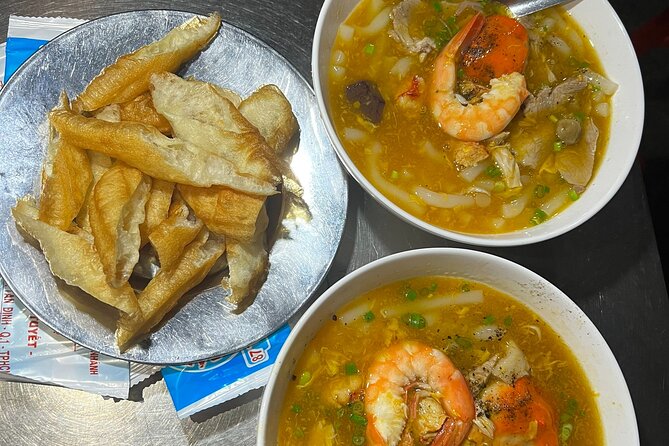 Saigon Street Food By Night - Foodie City Private Tour With Local Guide - How the scooter or car ride changes the night