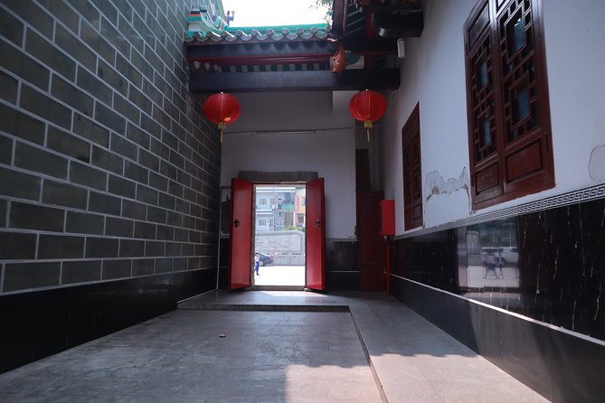 Saigoncholon - Entering Cholon From Ben Thanh: Easy Start, Real Atmosphere