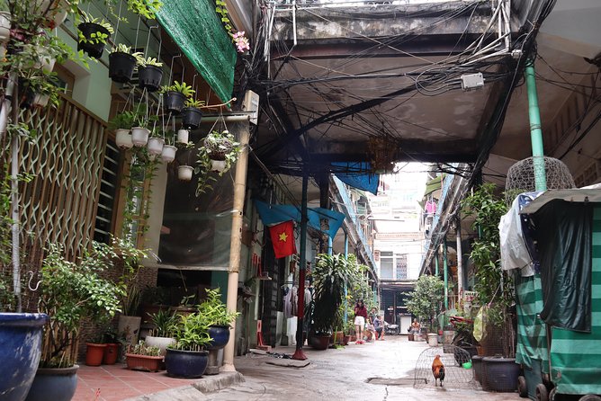 Saigoncholon - How the Tour Actually Moves: Timing, Group Size, and Comfort