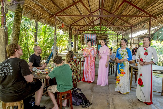 Small-Group Mekong Delta Day Trip: Boat Ride, Cottages & Pagoda - Lunch at Lang Xanh Ben Tre: food that actually fuels the afternoon