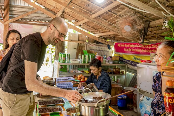 Small-Group Mekong Delta Day Trip: Boat Ride, Cottages & Pagoda - The boat segments after lunch: why the pace feels different