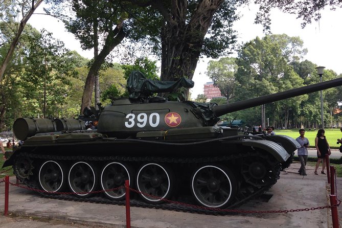 Small-group Saigon City & Cu Chi Tunnels Day Trip - Notre Dame Cathedral and Saigon Central Post Office: French-Colonial Anchors