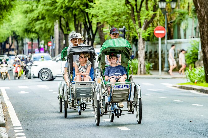 Small-group Saigon City Tour: 1-day Must-See Icons & Cyclo Ride - Ba Thien Hau Temple and District 5 Chinatown Energy