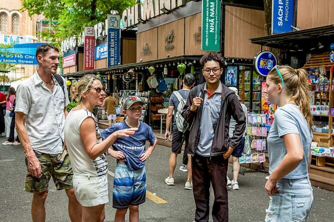 Small-group Saigon City Tour: 3-Hour Cyclo Ride to Hidden Stories - Ba Thien Hau Temple in District 5: Chinese-Vietnamese faith in street life