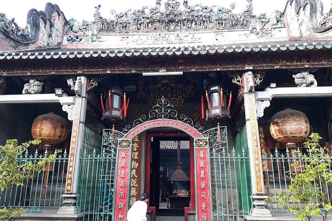 Small-group Saigon City Tour: 3-Hour Cyclo Ride to Hidden Stories - The English-Speaking Guide and Cyclo Driver Factor (Why names like Queenie and Nam matter)