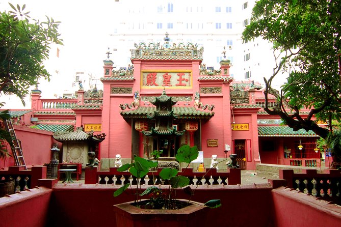 Small-group Saigon City Tour: 4-Hour Must-see Iconic Landmarks - Jade Emperor Pagoda and Ben Thanh Market: faith and street-level Saigon
