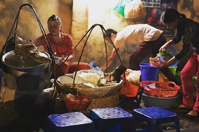 Street Food Adventure in Ho Chi Minh City - Rush Hour on Motorbikes: Exciting, Guided, and Kept Under Control