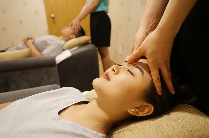 Tan Son Nhat Airport Foot & Head Neck Shoulder Massage 60 Minutes - Room vibe: quiet, air-conditioned, and not too crowded