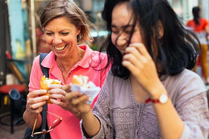 The 10 Tastings of Ho Chi Minh City With Locals: Private Street Food Tour - Turtle Lake break and Saigon Square 3 papaya salad that means business