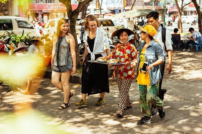 The 10 Tastings of Ho Chi Minh City With Locals: Private Street Food Tour - Tan Dinh Market: bánh xèo sizzle, local beer, and chè