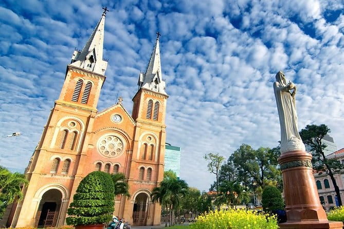 The Best of Saigon: Private City Tour (Flexible Day & Half-Day) - Saigon Opera House and the Central Post Office: French-era style, practical timing