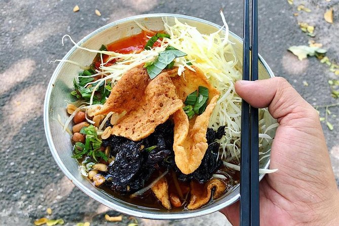 Top Notch Street Food Motorbike Tour In Ho Chi Minh City - Why this Saigon street-food loop beats going solo
