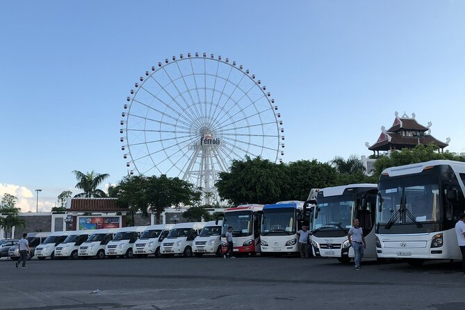 (TOP) Private car: Ho Chi Minh Airport (SGN) from/to HCM center - How long it takes: 30–40 minutes depends on the day