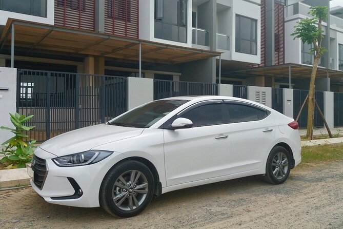 (TOP) Private car: Ho Chi Minh Airport (SGN) from/to Mui Ne - Entering The Arrival Zone at SGN: what you’ll do first