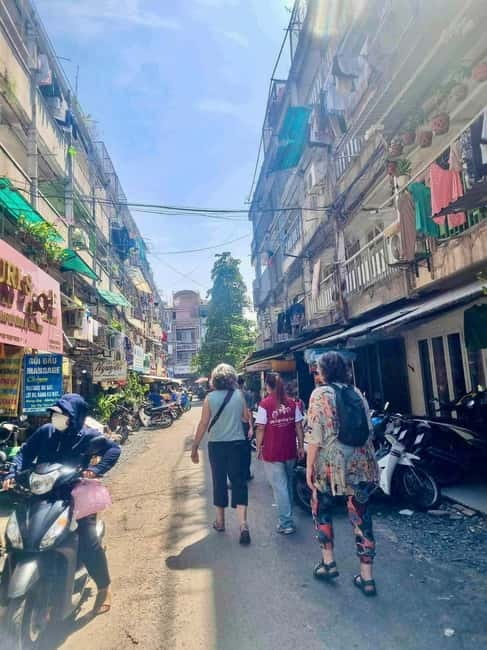 Top Saigon Unique Street Food On Scooter w/ Locals - Pickup points: Park Hyatt Saigon vs. Lam Sơn (and what to do on arrival)