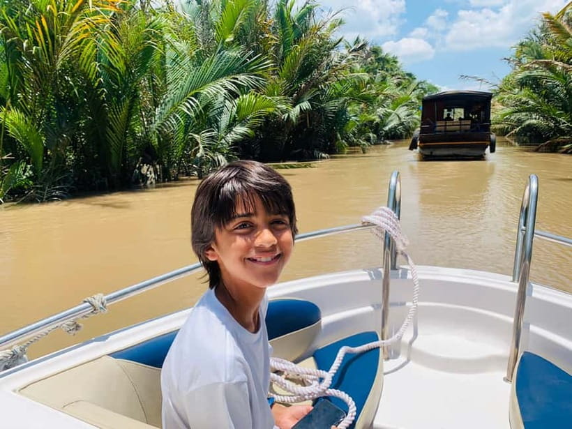 VIP Tour Authentic Mekong Delta & Local pagoda by SpeedBoat - Hung Long Pagoda and the local market: a calm start before the waterwork