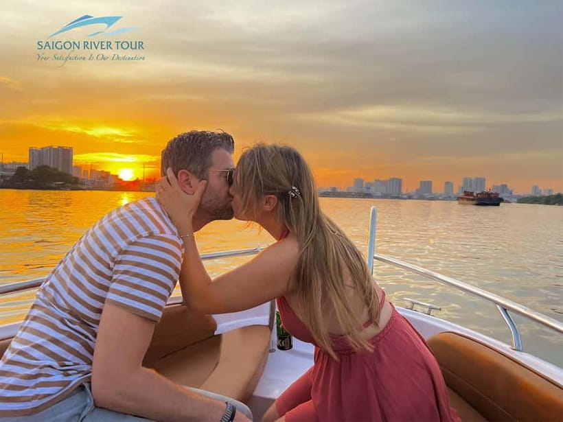 VIP Tour Enjoy Romantic Sunset by Speed Boat Free Cocktail - Key things that make this VIP sunset speedboat worth it