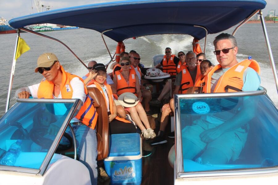 VIP Tour Enjoy Romantic Sunset by Speed Boat Free Cocktail - Bridges, Vinhomes, and the river you actually came for
