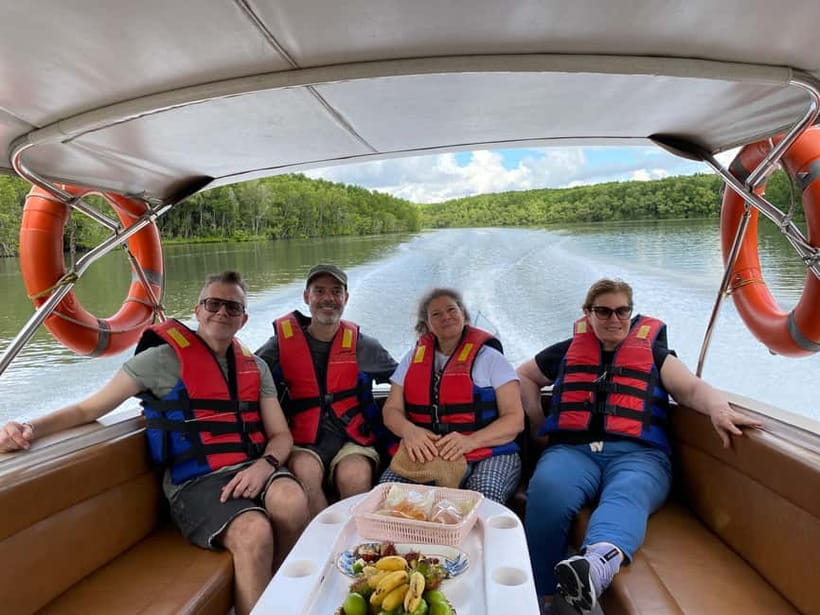 VIP Tour From Ho Chi Minh to Cu Chi Tunnels by Speed Boat - On-board breakfast: small comfort, big payoff