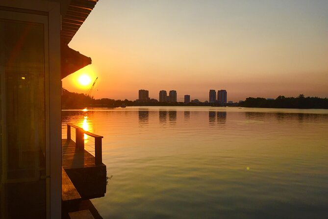 VIP Tour in Saigon: Romantic Sunset Cocktail by SpeedBoat - The included cocktail or mocktail: the part that makes it feel like VIP
