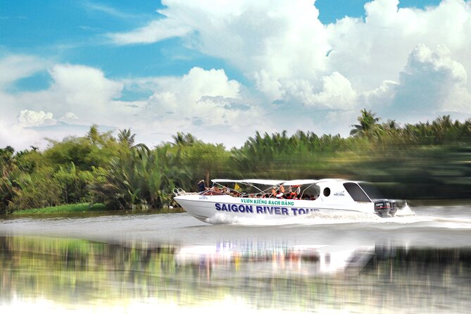 VIP Tour in Saigon: Romantic Sunset Cocktail by SpeedBoat - The 45–60 minute cruise: bridges, river life, and the changing skyline