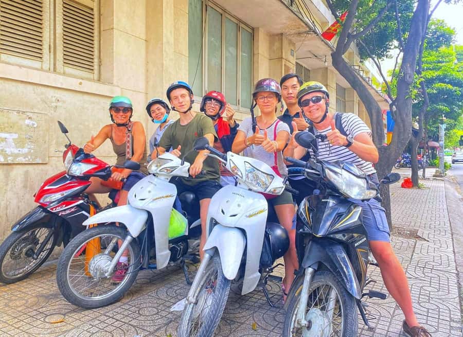 Visit 5 Districts & The Hidden Gems In Saigon By Motorbike - Key points at a glance