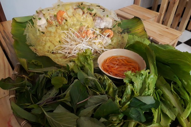 Walk Around The Markets Of Ho Chi Minh City By Night - What you’ll try: from crispy pancakes to noodle soup and more